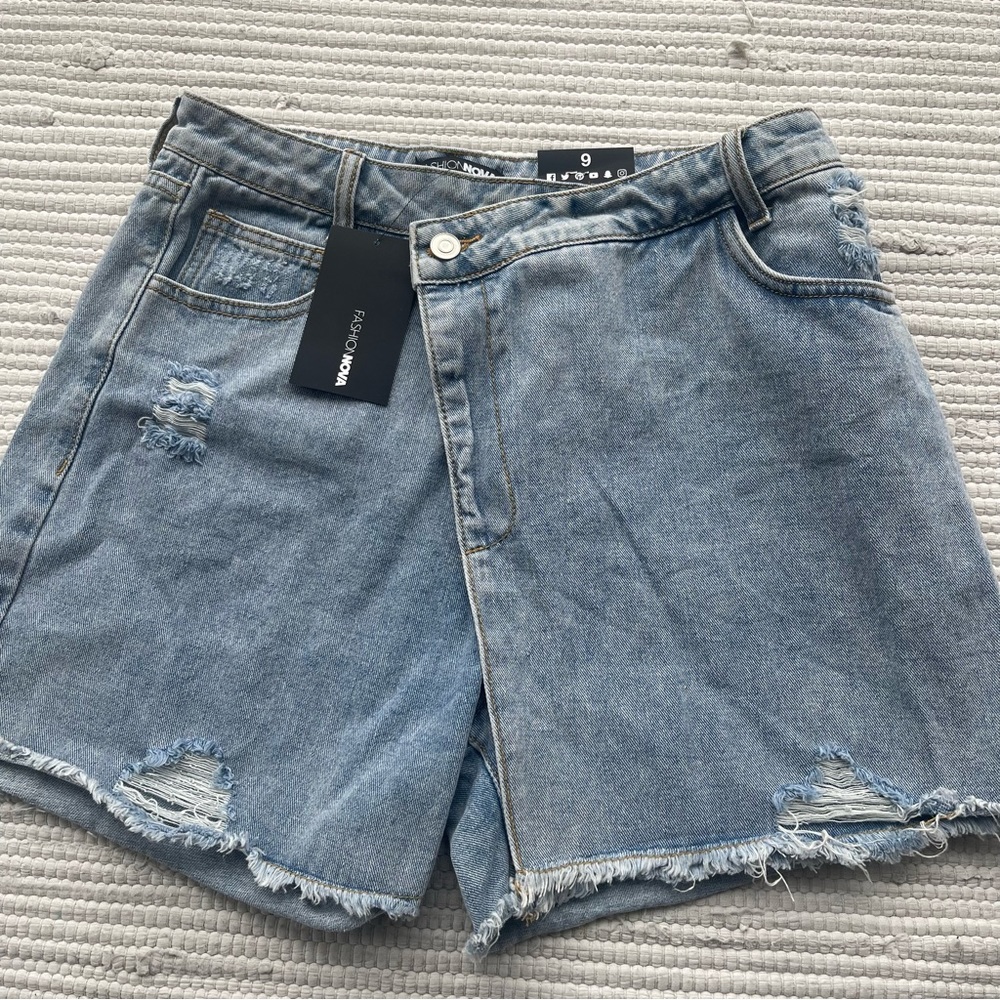 Fashion Nova Distressed Denim Shorts Skort Style Sz 9 NWT 100% Cotton